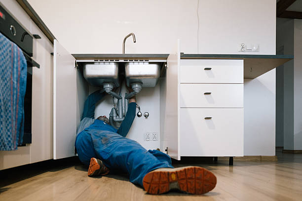 Professional Leak Detection technician working in Mendon, MA